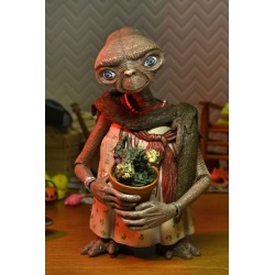E.T. Dress Up Ver. 40th Anniversary Ultimate NECA